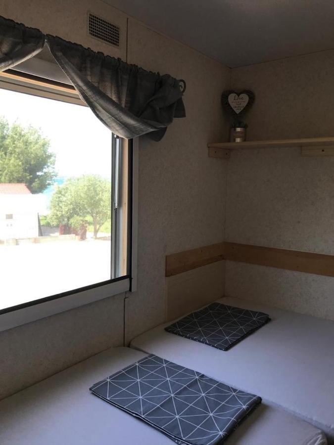 Mobile Home Tomic Tisno Esterno foto