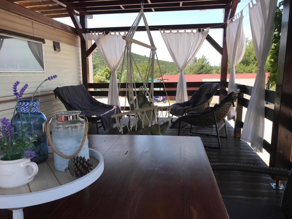 Mobile Home Tomic Tisno Esterno foto