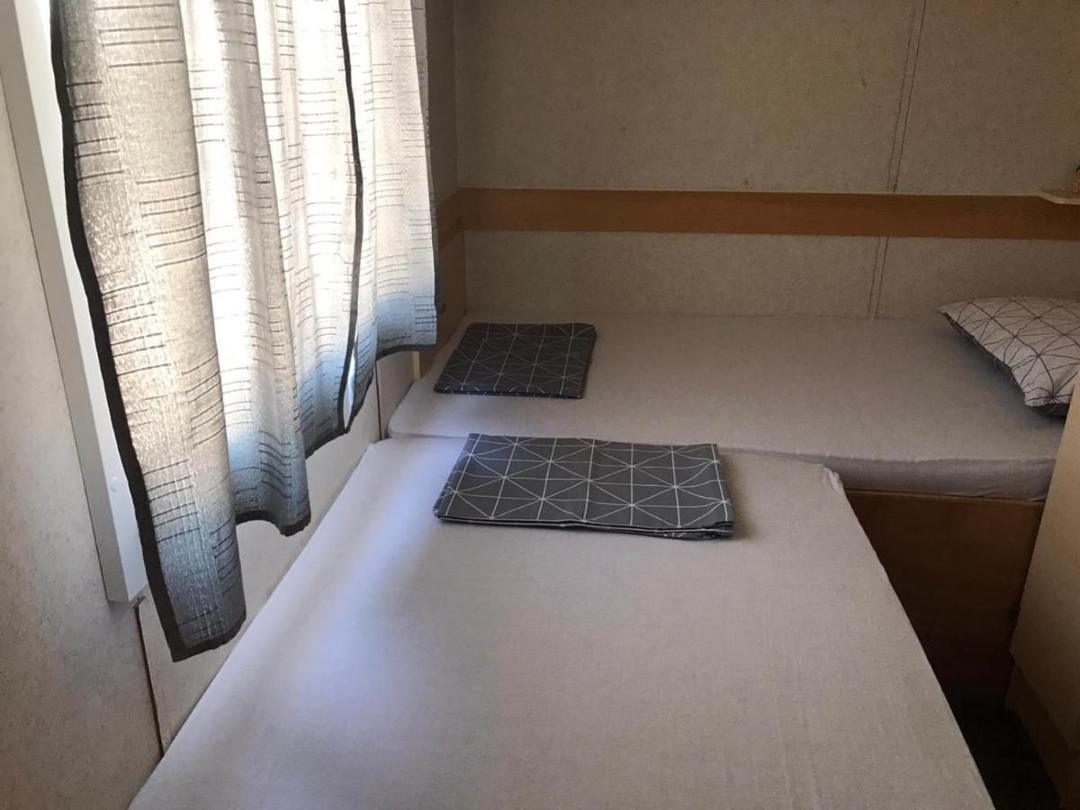 Mobile Home Tomic Tisno Esterno foto