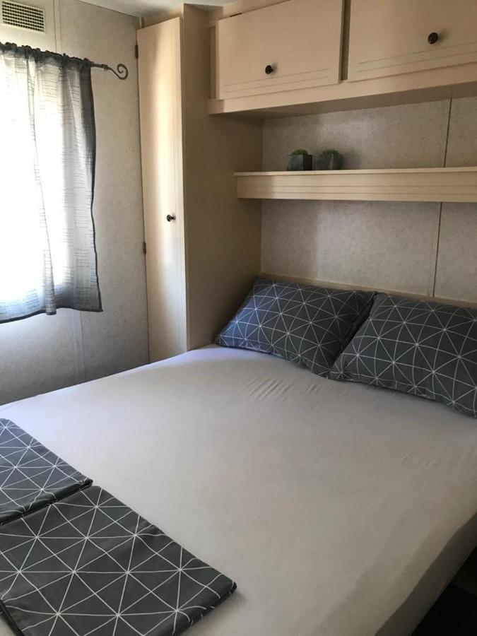 Mobile Home Tomic Tisno Esterno foto