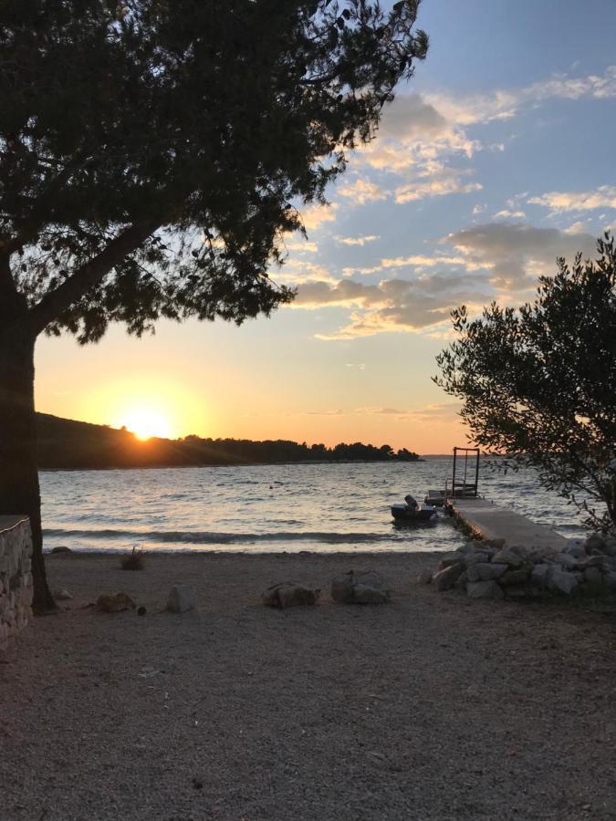 Mobile Home Tomic Tisno Esterno foto